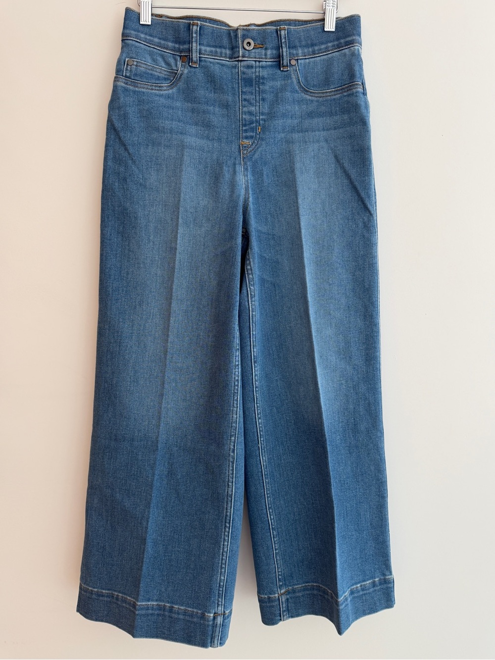 SPANX Wide Leg Cropped Pull On Denim Jean Stonewash Blue Stretch Shaping Casual